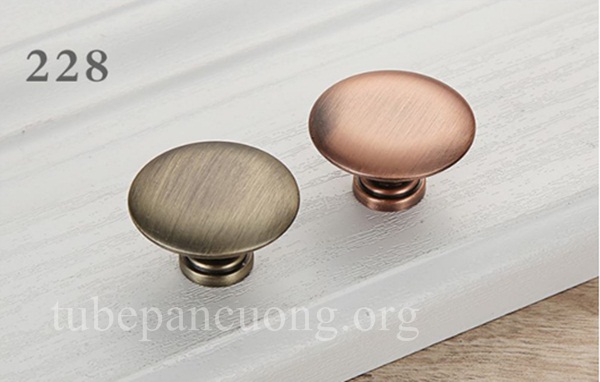 Tay nắm đồng tủ bếp TN228 Tay nắm đồng tủ bếp TN228