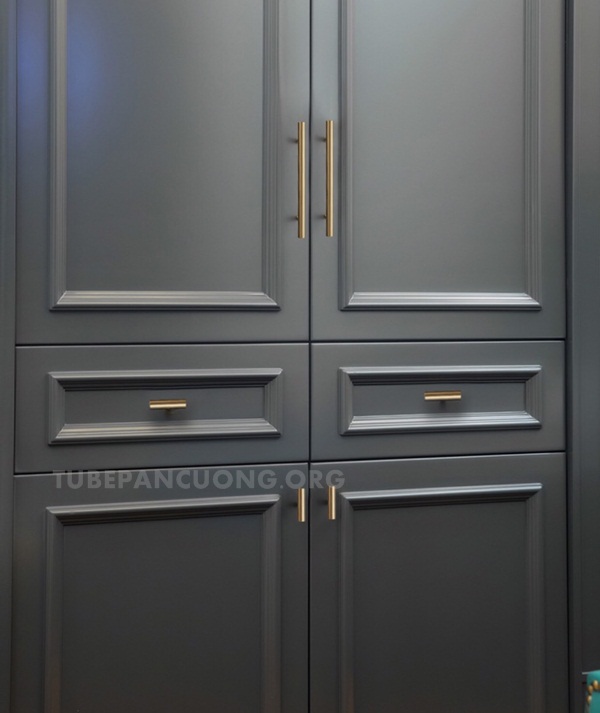 Tay nắm vàng TN7274 ứng dụng trong tủ bếp nội thất Tay nắm vàng TN7274 ứng dụng trong tủ bếp nội thất