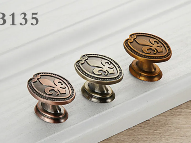 Tay nắm tròn tủ gỗ  B135