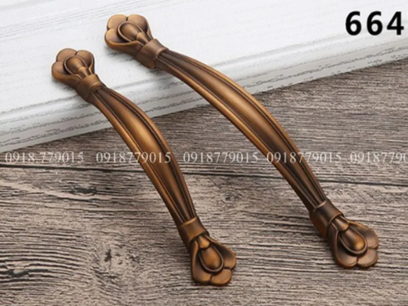 Tay nắm tủ bếp cổ điển