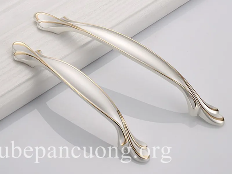 Tay nắm tủ tân cổ điển màu trắng 6648