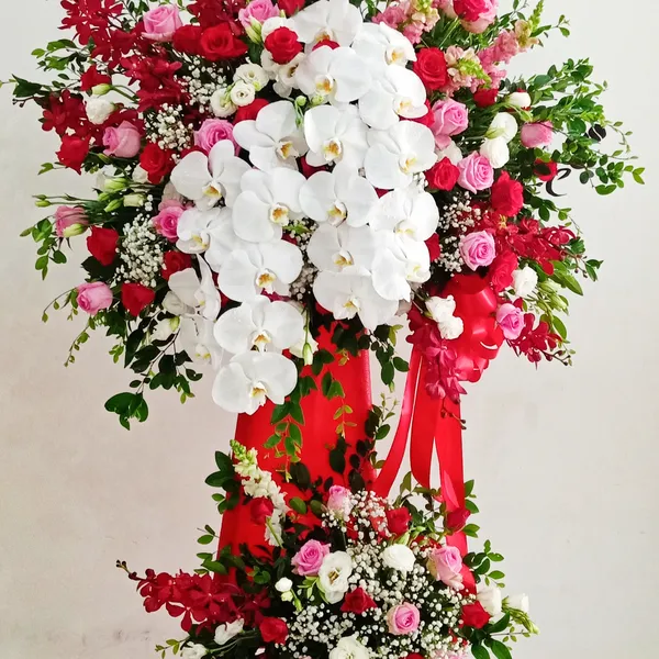 Kệ Hoa Khai Trương