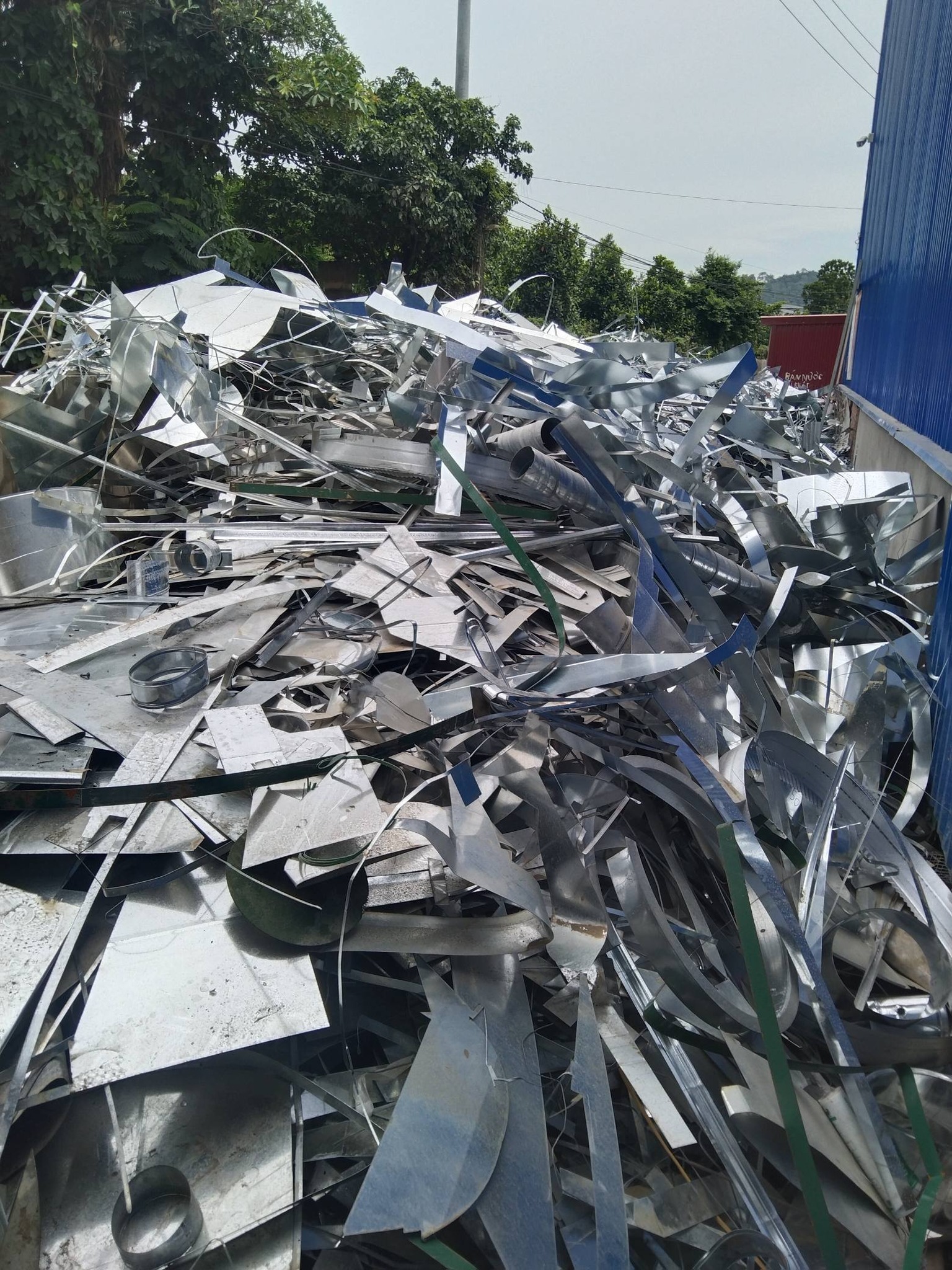 Thu mua thanh lý sắt thép nhôm đồng dây điện,dây cáp mạng phế liệu giá cao tận xưởng