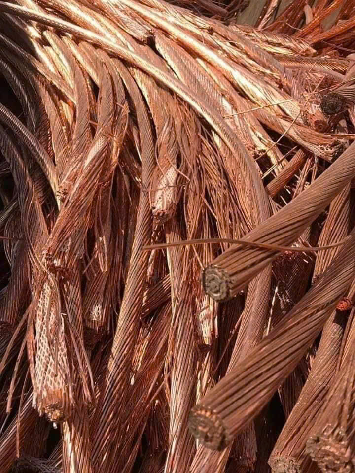 Thu mua thanh lý sắt thép nhôm đồng dây điện,dây cáp mạng phế liệu giá cao tận xưởng