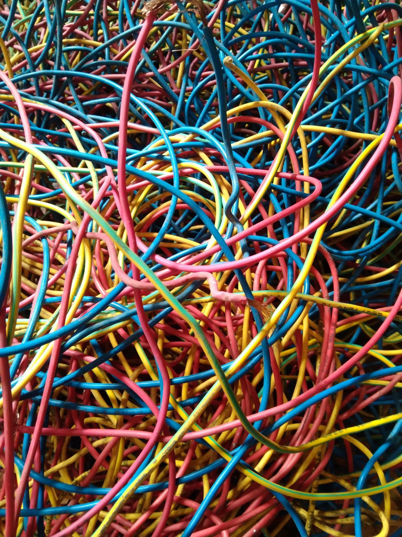 Thu mua thanh lý sắt thép nhôm đồng dây điện,dây cáp mạng phế liệu giá cao tận xưởng