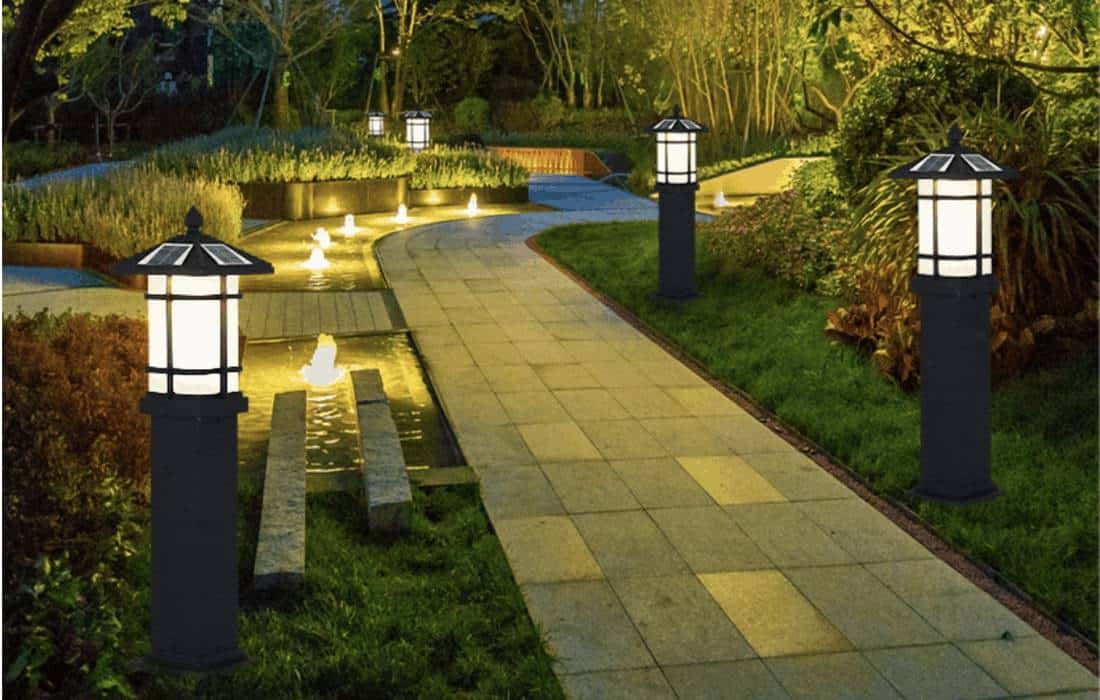 Dịch vụ bán và lắp đặt đèn năng mặt trời sân vườn giá rẻ