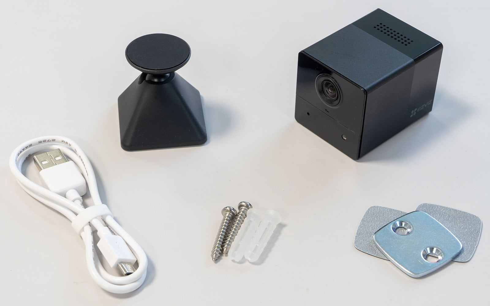 Camera wifi Ezviz-BC2 camera giấu kín ngụy trang