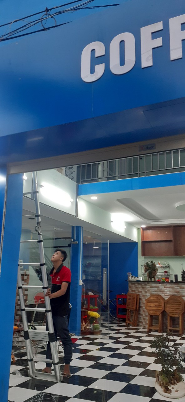 lắp đặt camera quan sát cho quán cafe