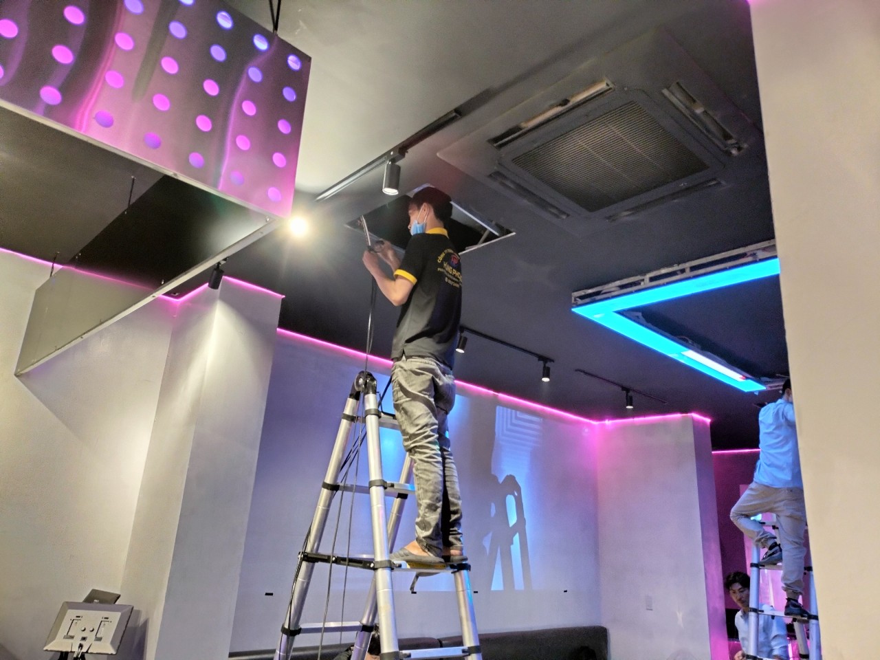 Lắp đặt camera cho quán bar tại quận 6