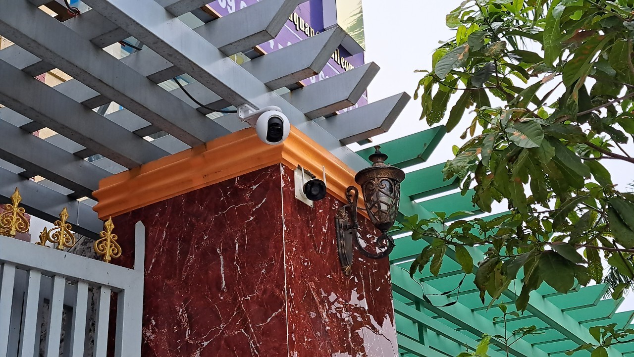 Lắp đăt camera wifi EZVIZ giám sát cho gia đình giá rẻ Tại Tân Bình