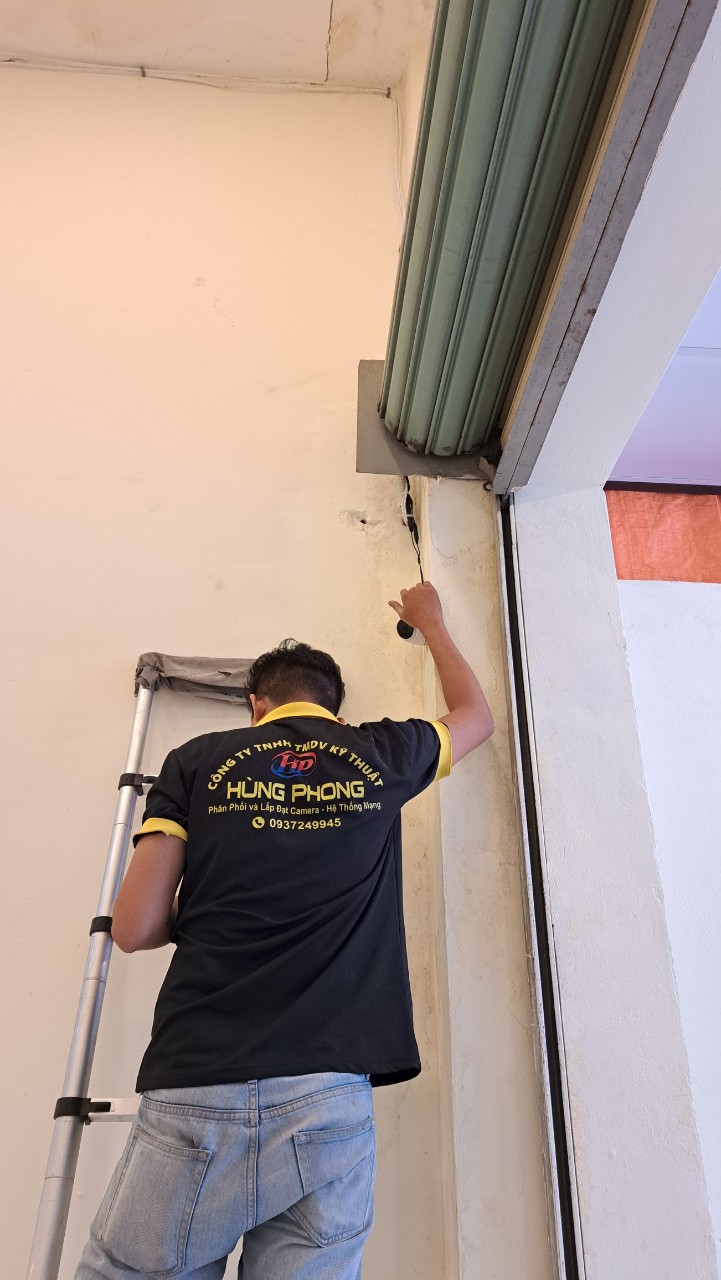 Lắp đặt camera ezviz wifi trong nhà tại Long An