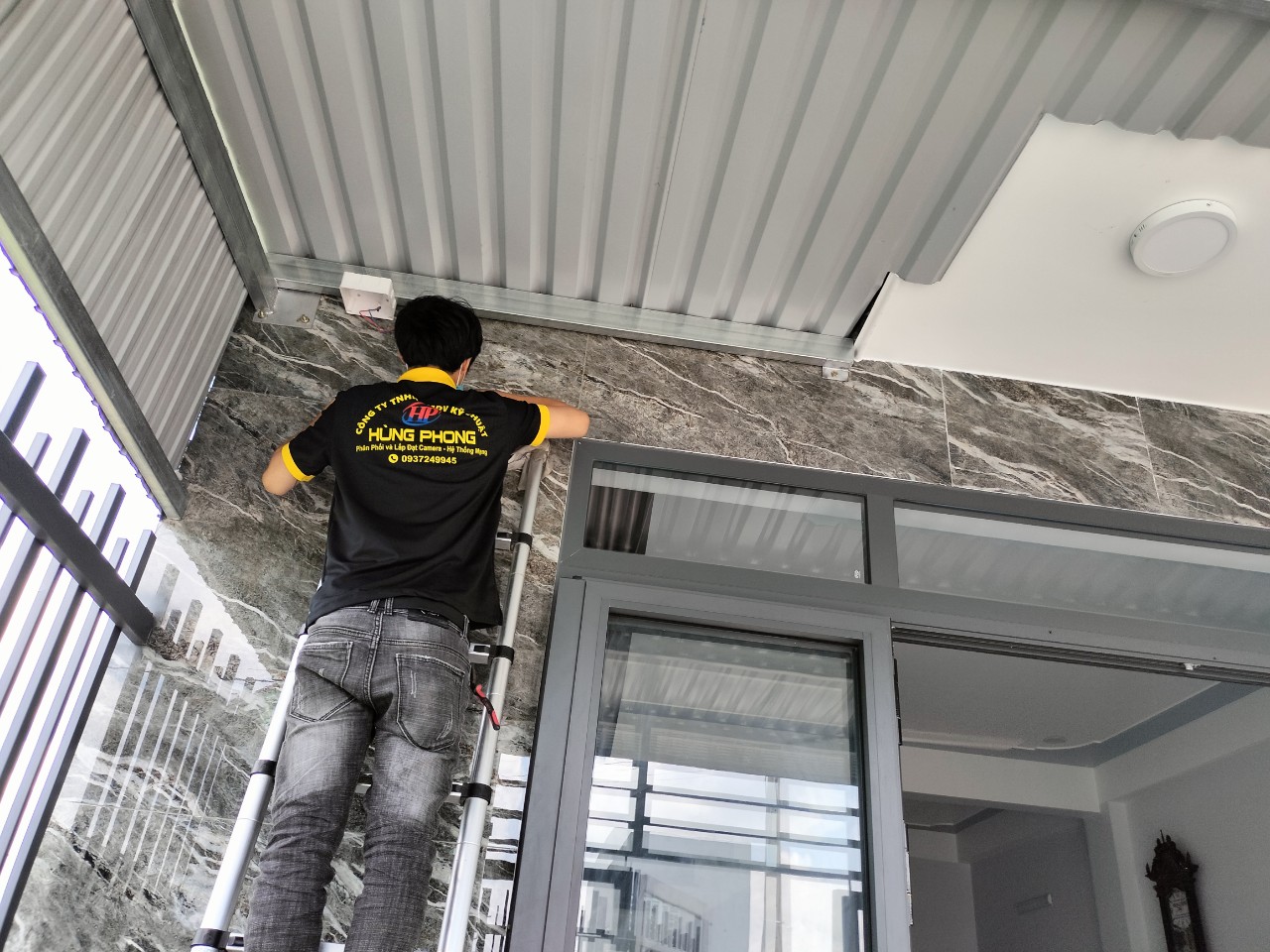 Lăp đặt camera Ezviz giá rẻ tận nơi 24h quận Tân Bình