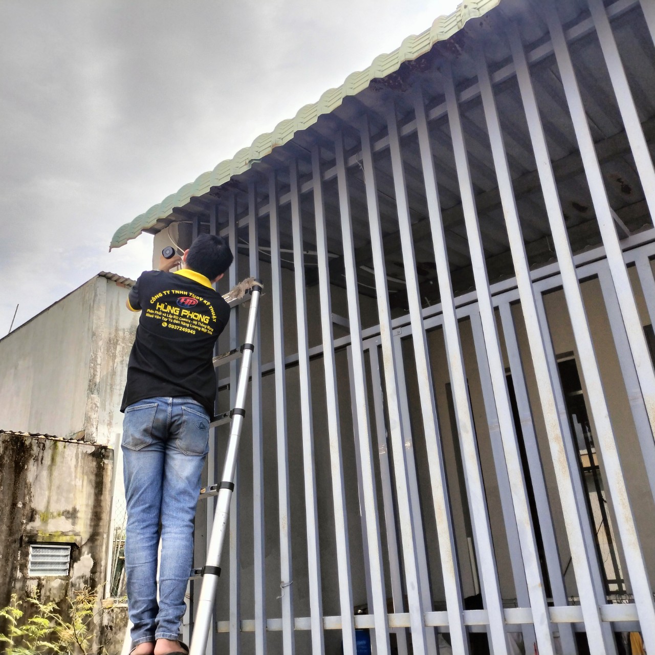 Lắp đặt camera tại cầu sáng tại Long An