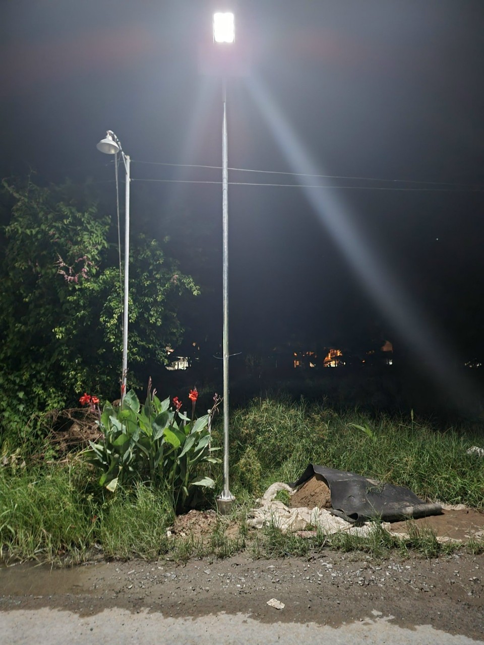 Đơn vị lắp đặt đèn năng lượng mặt trời tại đường Võ Văn Vân Vĩnh Lộc