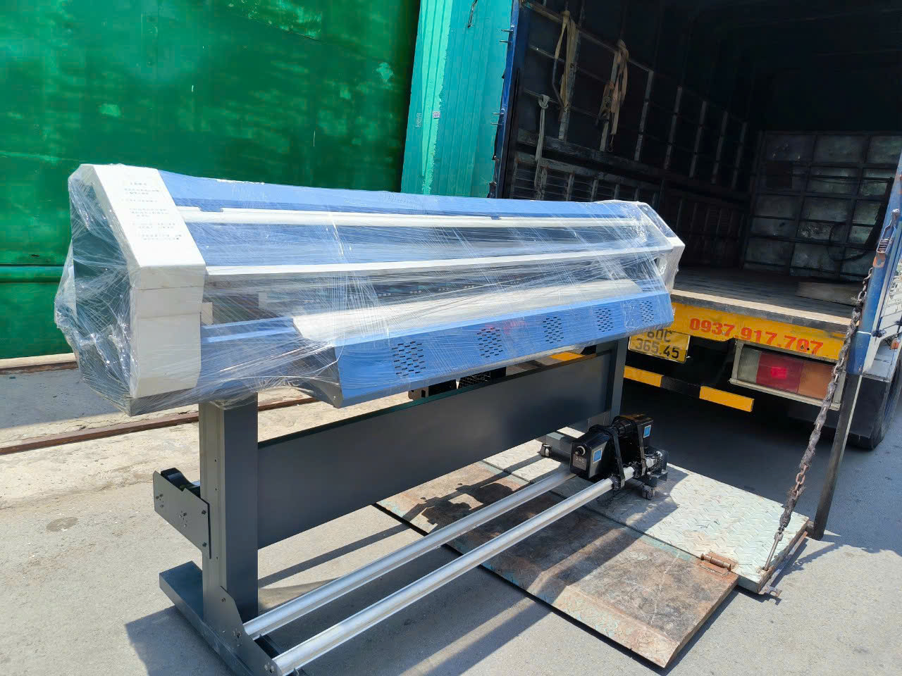 Thu mua thanh lý giá cao các dòng máy in khổ lớn,in bạt ,in Decal cũ