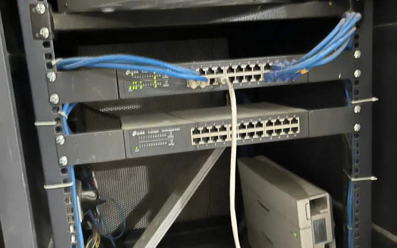 Thu mua swich,thiết bị phát wifi,Thiết bị mạng TP-Link,Draytek, Cisco gia cao