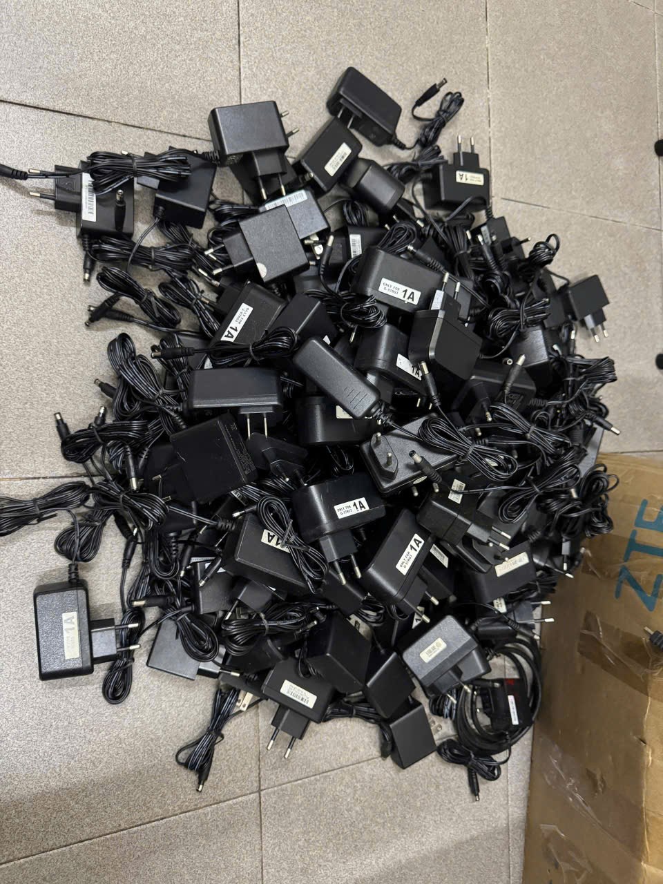 Thu mua thanh lý nguồn 12v giá tốt nhất tại Sài Gòn