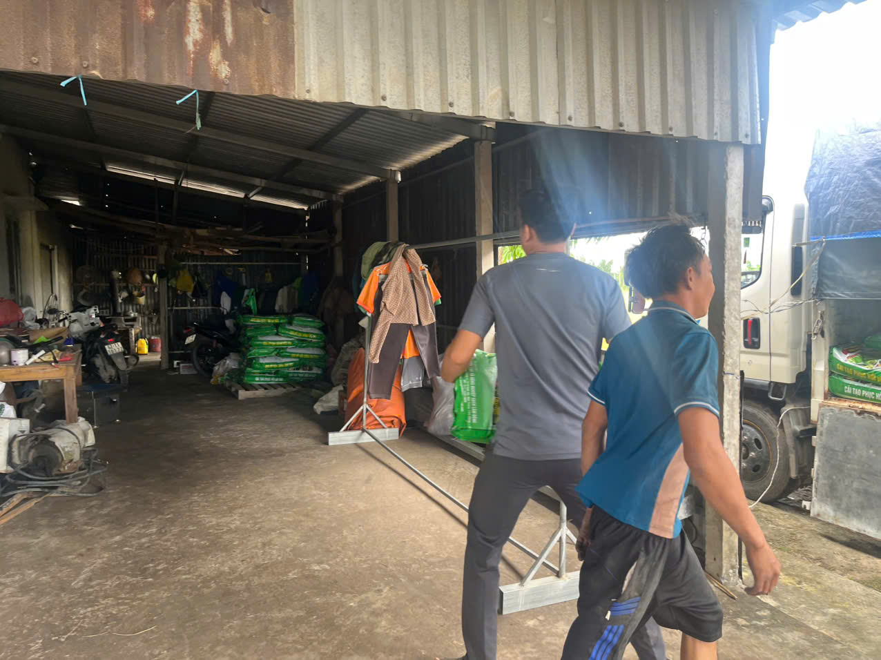 Tân Minh Giang Green giao hàng cho xã viên HTX Vĩnh Tân tỉnh Tây Ninh (Long An) Tân Minh Giang Green giao hàng cho xã viên HTX Vĩnh Tân tỉnh Tây Ninh (Long An)