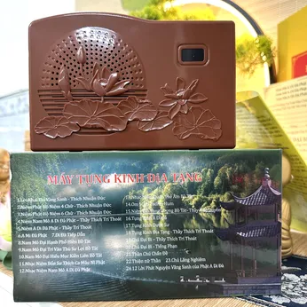 Máy niệm phật ghim điện trực tiếp có trọn bộ Kinh Địa Tạng
