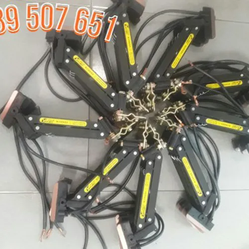 Tay lấy điện cầu trục 3P-60A Kyec