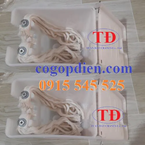 Bình nhớt cho ray thang máy