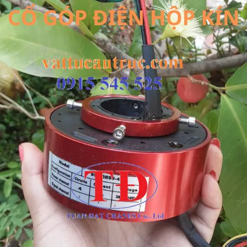 Cổ góp điện dạng kín 3 pha 15A SRH-3899-3P