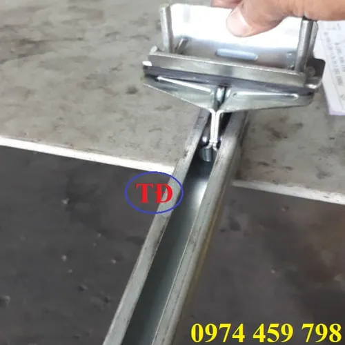 Thanh máng C treo cáp cầu trục