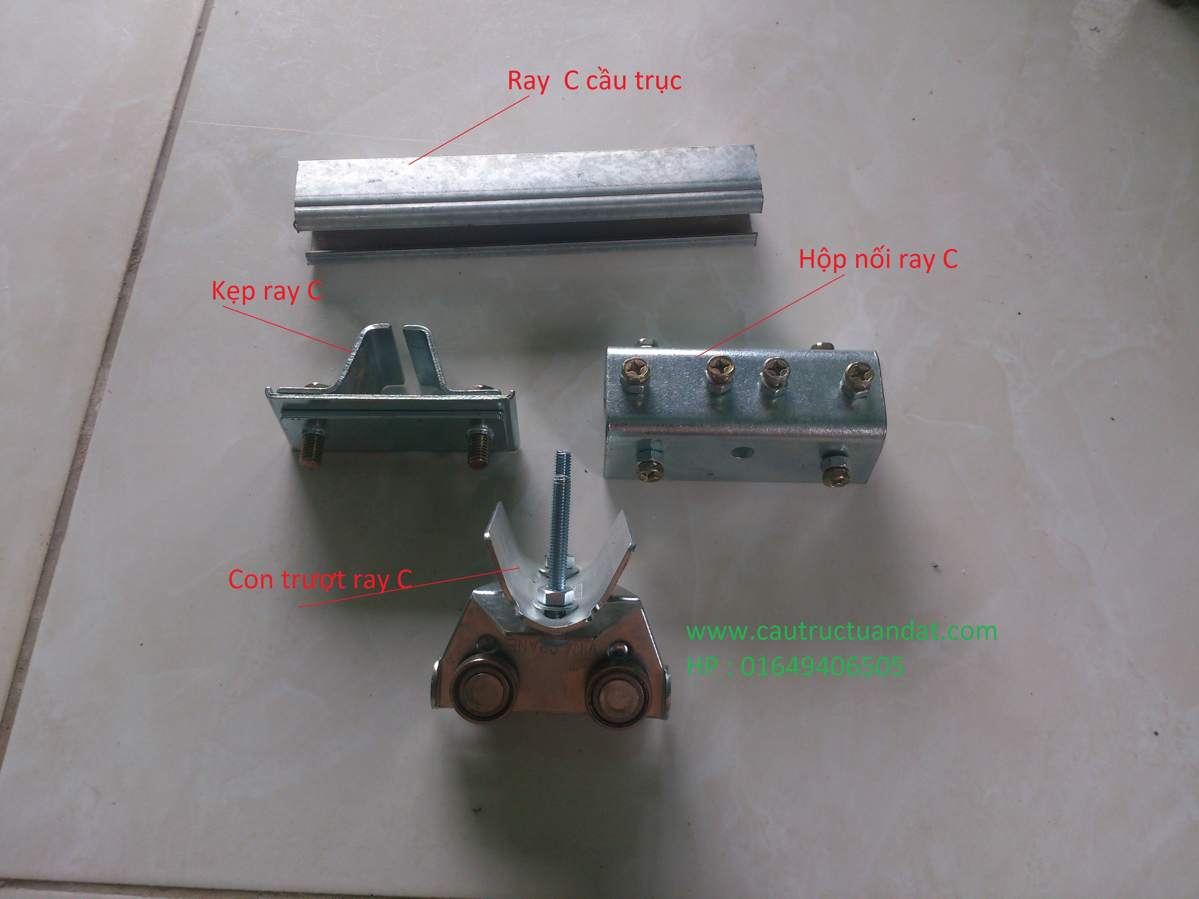 Bộ 4 gồm Ray C, Kẹp ray C, con trượt ray C, hộp nối ray C Bộ 4 gồm Ray C, Kẹp ray C, con trượt ray C, hộp nối ray C