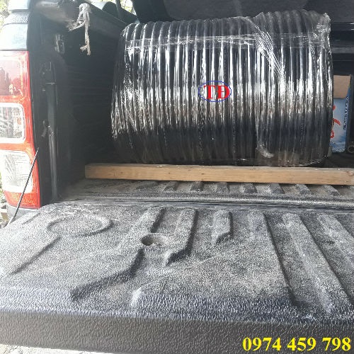 Cáp điều khiển có lõi thép chịu lực cho cầu trục chuẩn bị xuất kho Cáp điều khiển có lõi thép chịu lực cho cầu trục chuẩn bị xuất kho