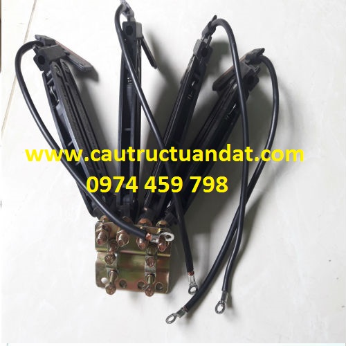 Hình ảnh chổi tiếp điện 4 pha Hình ảnh chổi tiếp điện 4 pha