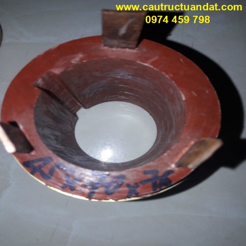 Cổ góp điện kích thước 45x75x76 mm Cổ góp điện kích thước 45x75x76 mm