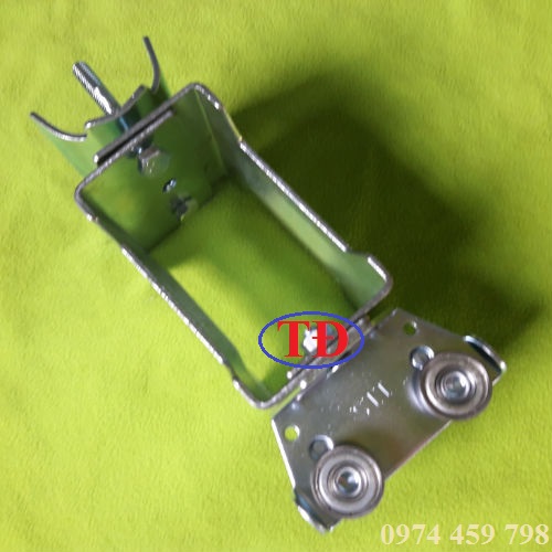 Con trượt dẫn hướng ray C cầu trục Con trượt dẫn hướng ray C cầu trục