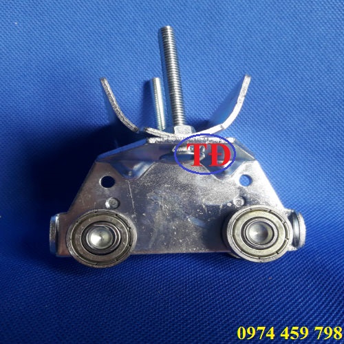 Hình ảnh con lăn ray C cầu trục Hình ảnh con lăn ray C cầu trục