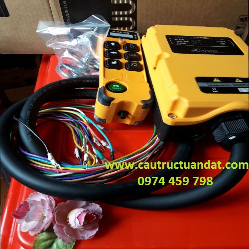 Hình ảnh thiết bị điều khiển từ xa cầu trục Hình ảnh thiết bị điều khiển từ xa cầu trục