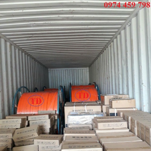 Hình ảnh ray điện an toàn cầu trục vừa nhập về trên container Hình ảnh ray điện an toàn cầu trục vừa nhập về trên container