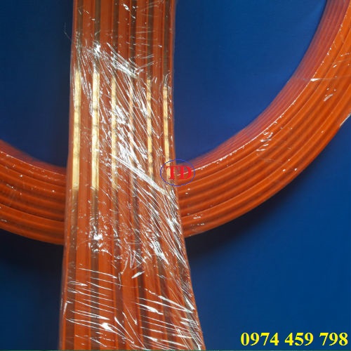 Hình ảnh mặt trong của ray cáp điện cầu trục cho thấy cấu tạo thanh liền thanh Hình ảnh mặt trong của ray cáp điện cầu trục cho thấy cấu tạo thanh liền thanh