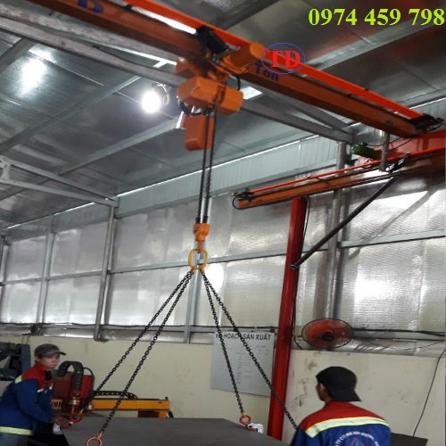 Hình ảnh ray điện an toàn cầu trục được lắp cho nhà xưởng Hình ảnh ray điện an toàn cầu trục được lắp cho nhà xưởng