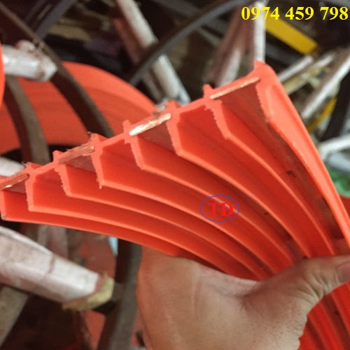 Ray điện cầu trục 3 pha 4 rãnh Ray điện cầu trục 3 pha 4 rãnh