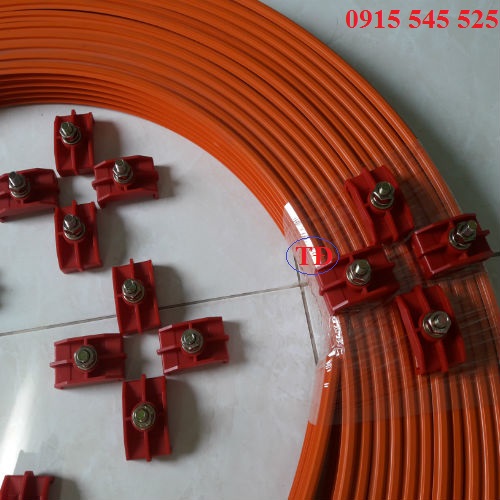 Ray điện an toàn 3P 150A và kẹp phù hợp Ray điện an toàn 3P 150A và kẹp phù hợp