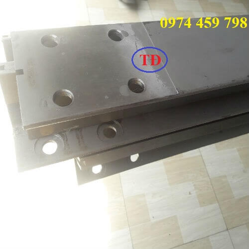 Ray dẫn hướng cabin thang máy T114 Ray dẫn hướng cabin thang máy T114