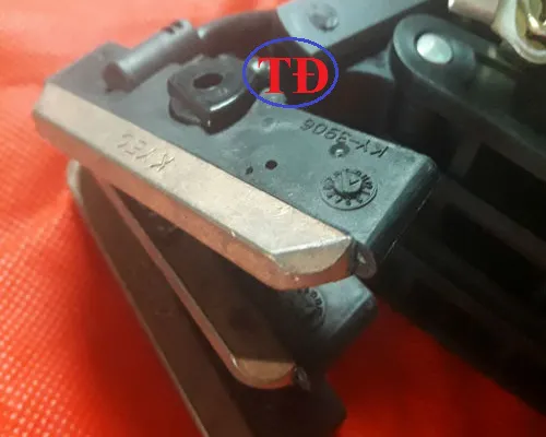 Chổi tiếp điện KYEC cho cầu trục