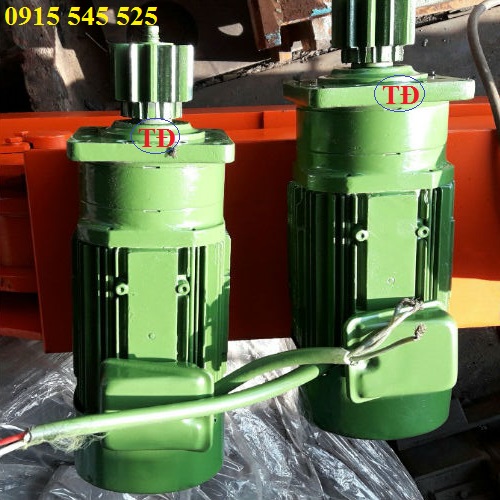 Hình ảnh motor của bộ dầm biên cầu trục Hình ảnh motor của bộ dầm biên cầu trục