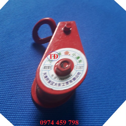 Móc treo ròng rọc loại 50 kg ghi là 0.05T Móc treo ròng rọc loại 50 kg ghi là 0.05T