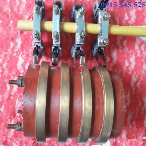 Cổ góp điện 4 pha