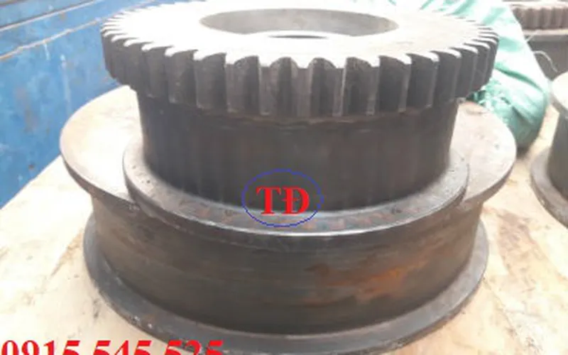 Bánh xe cho dầm biên cầu trục