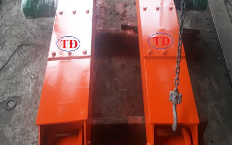 Bộ dầm biên cầu trục là gì?