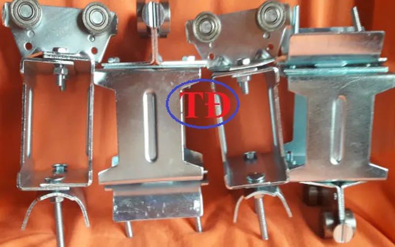 Con dẫn hướng ray C cầu trục là gì ?