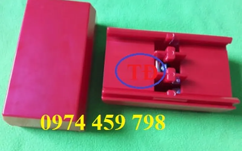 Hộp nối ray điện cầu trục là gì?