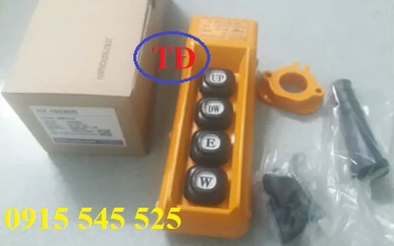 Tay bấm điều khiển cầu trục 4 nút là gì?