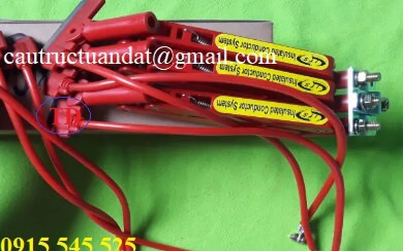 Tay lấy điện cầu trục là gì?